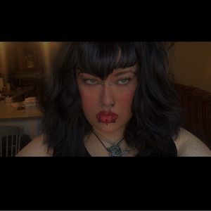 Meet your Posher, Esmae